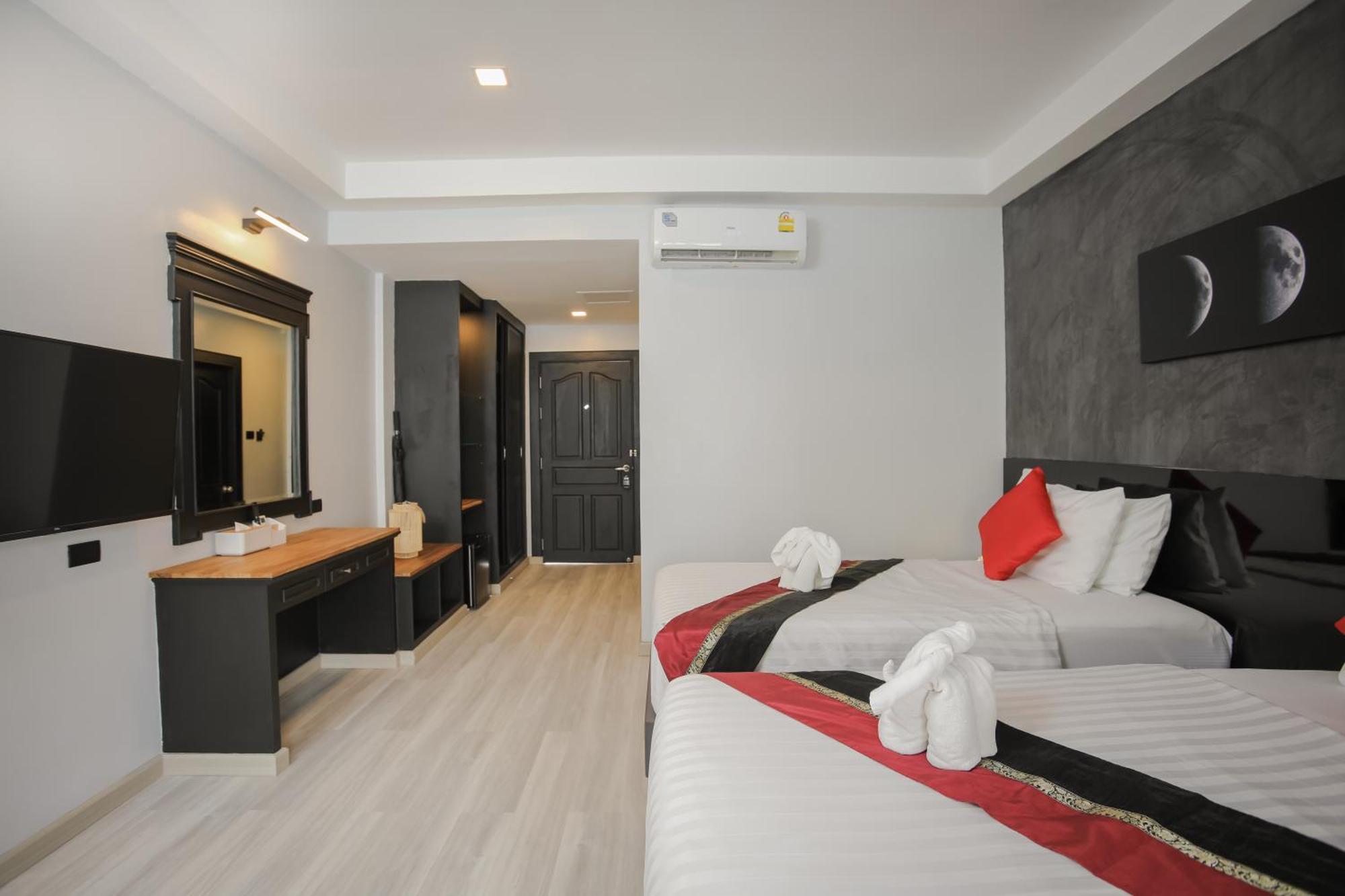 Etk Patong Resort Exteriör bild