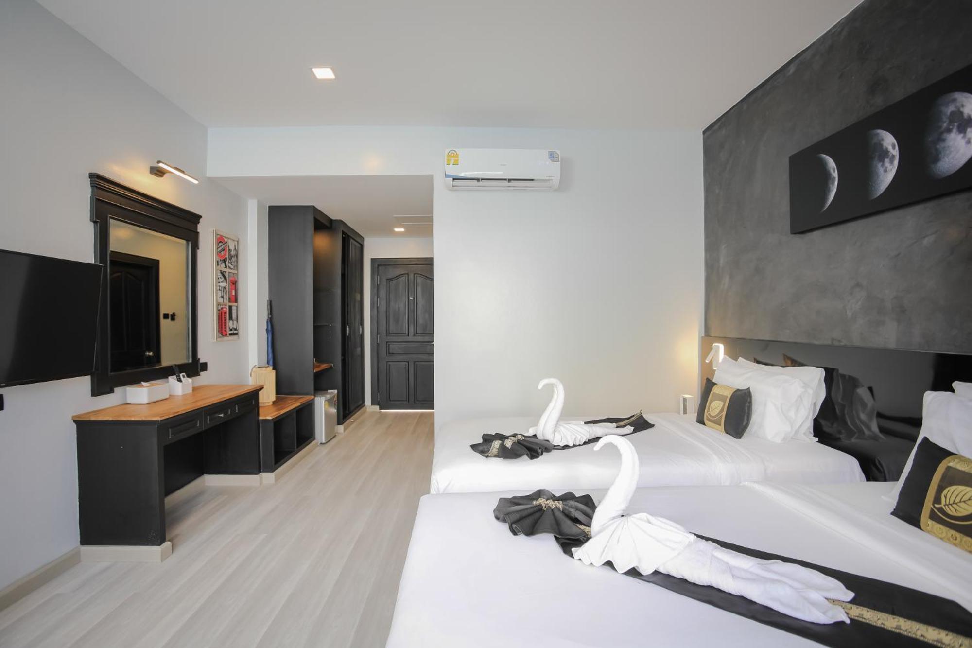Etk Patong Resort Exteriör bild