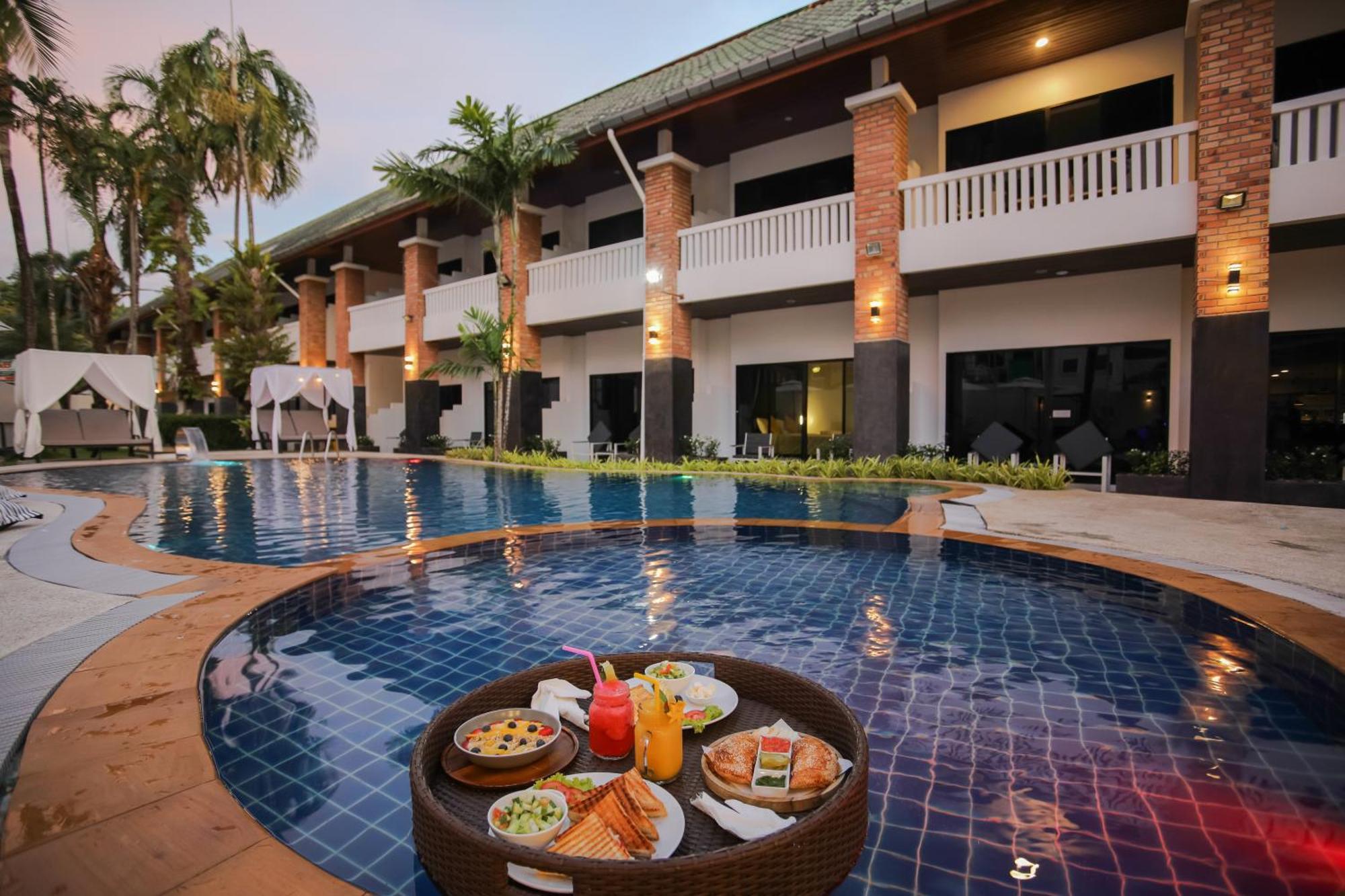 Etk Patong Resort Exteriör bild