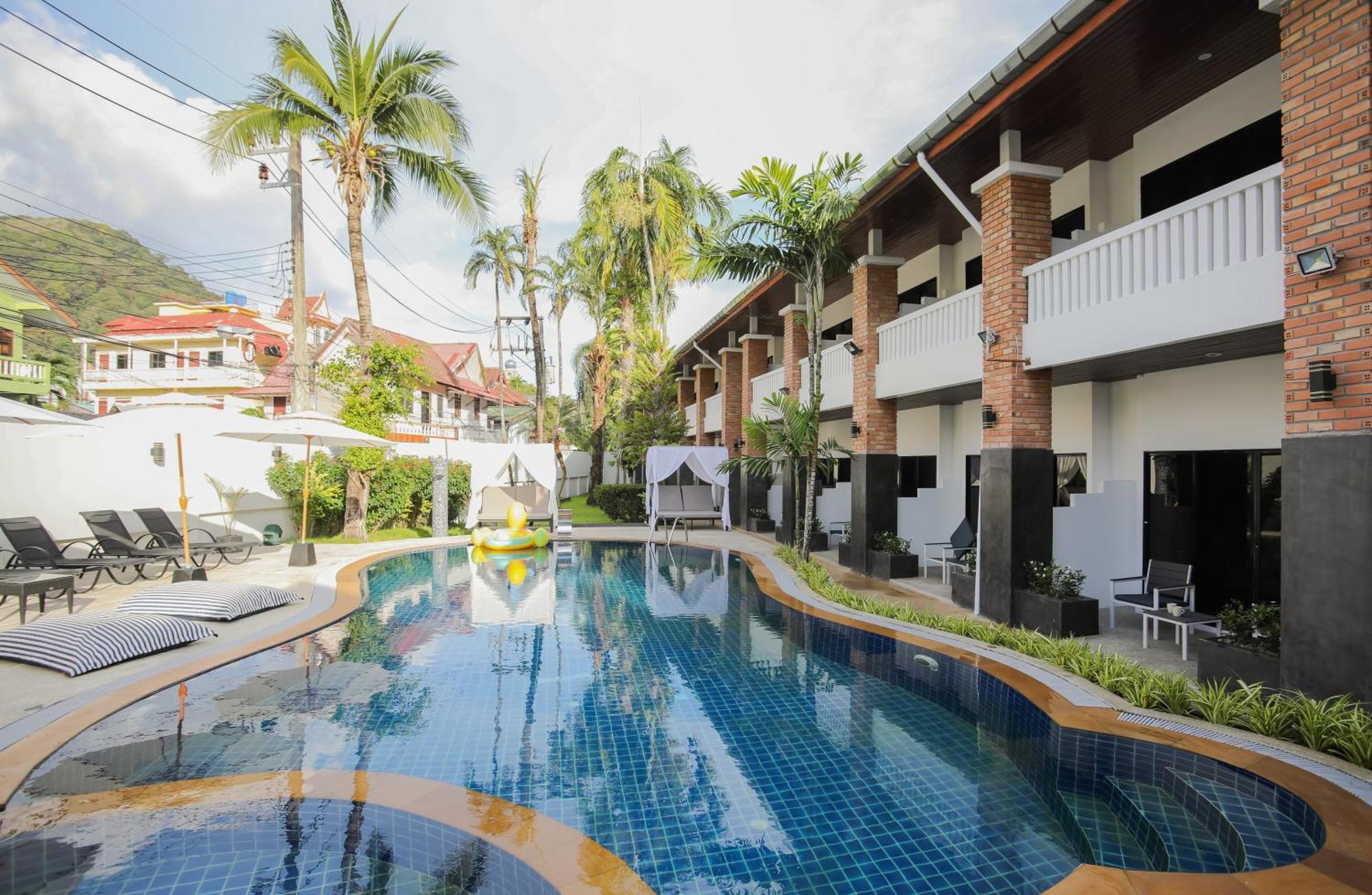 Etk Patong Resort Exteriör bild